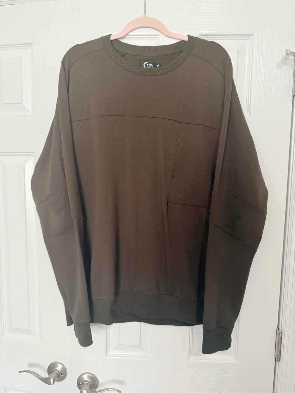 ZYIA Men's Crewneck Sweatshirt in Olive
